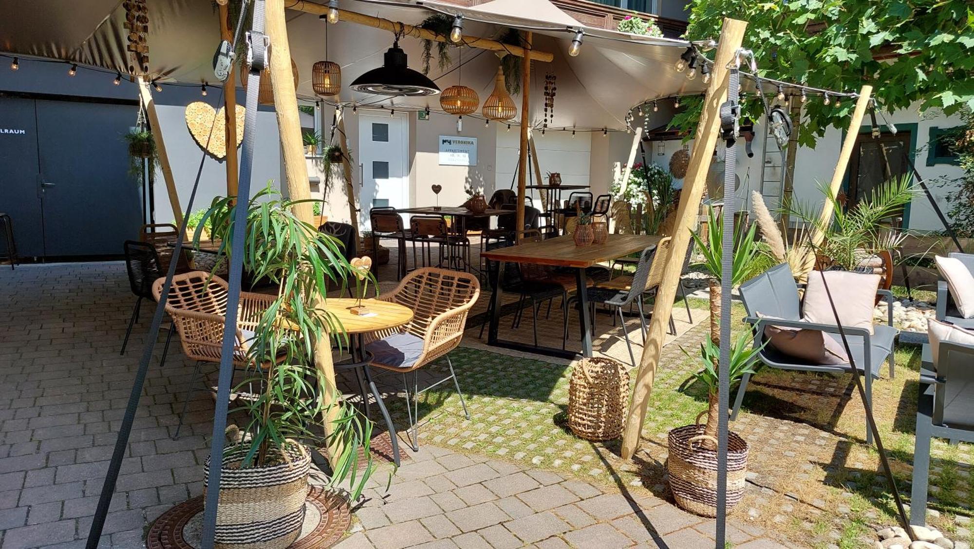 Haus Veronika - By Miha Apartment *